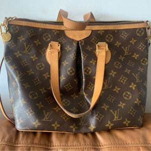 pre loved monogram lv palermo bag. a bit of wear on the hardware as shown